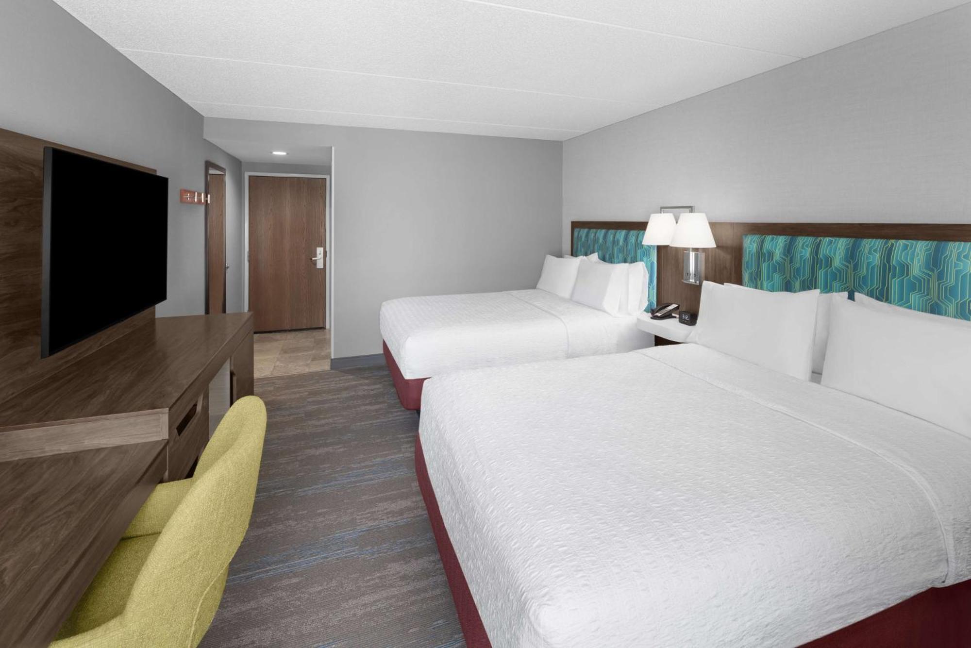 Hampton Inn Cleveland-Downtown Экстерьер фото