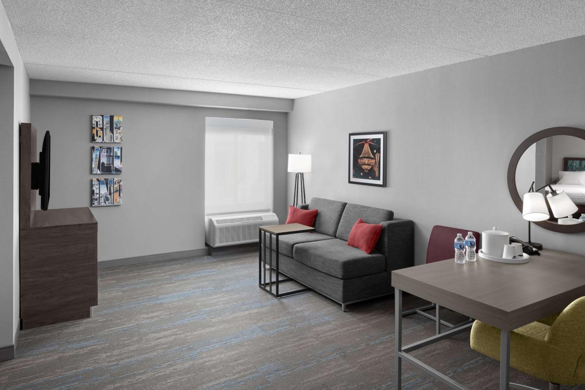 Hampton Inn Cleveland-Downtown Экстерьер фото