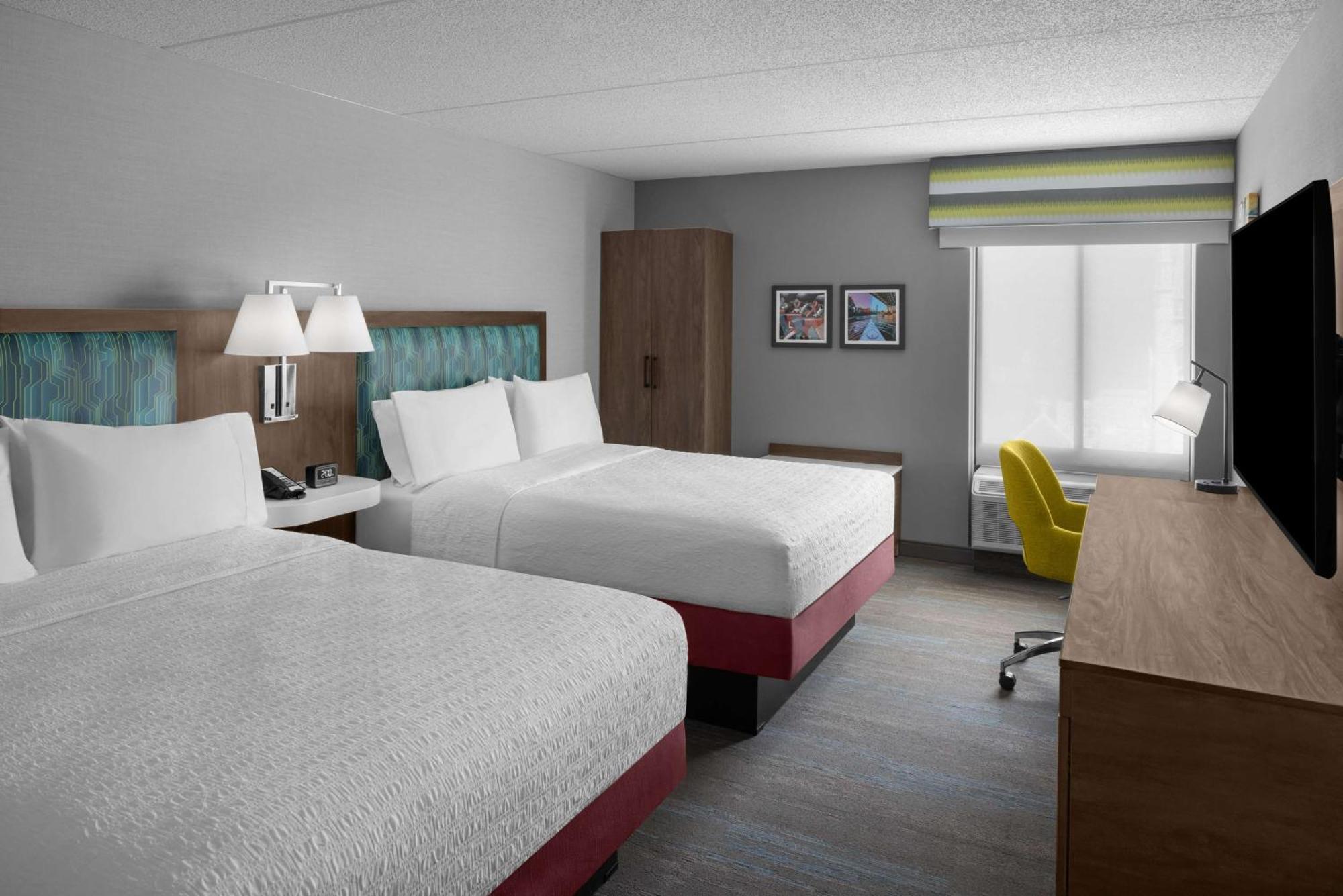 Hampton Inn Cleveland-Downtown Экстерьер фото