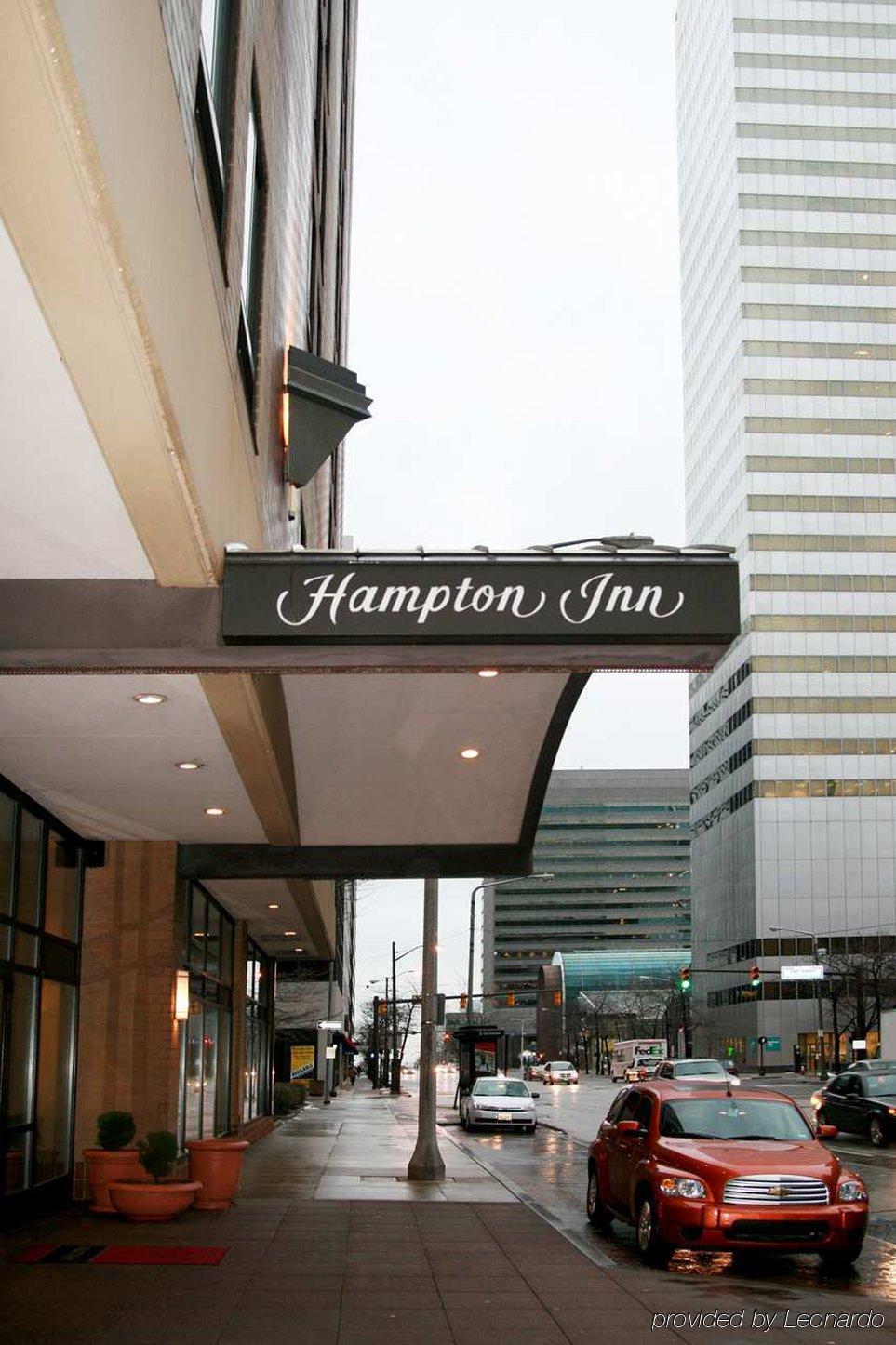 Hampton Inn Cleveland-Downtown Экстерьер фото