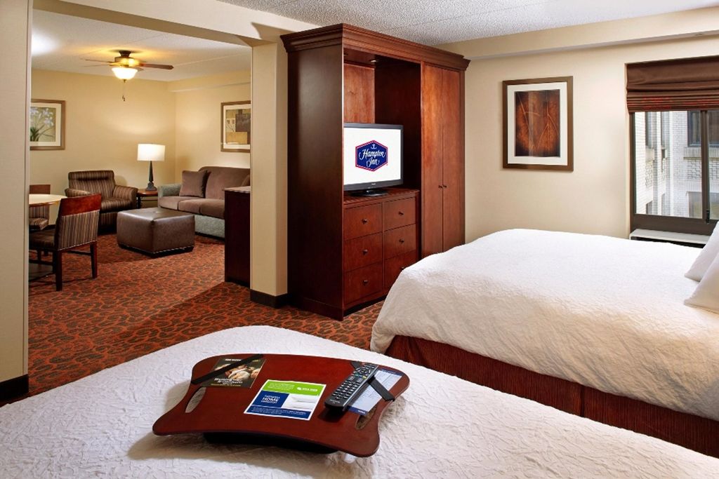 Hampton Inn Cleveland-Downtown Номер фото